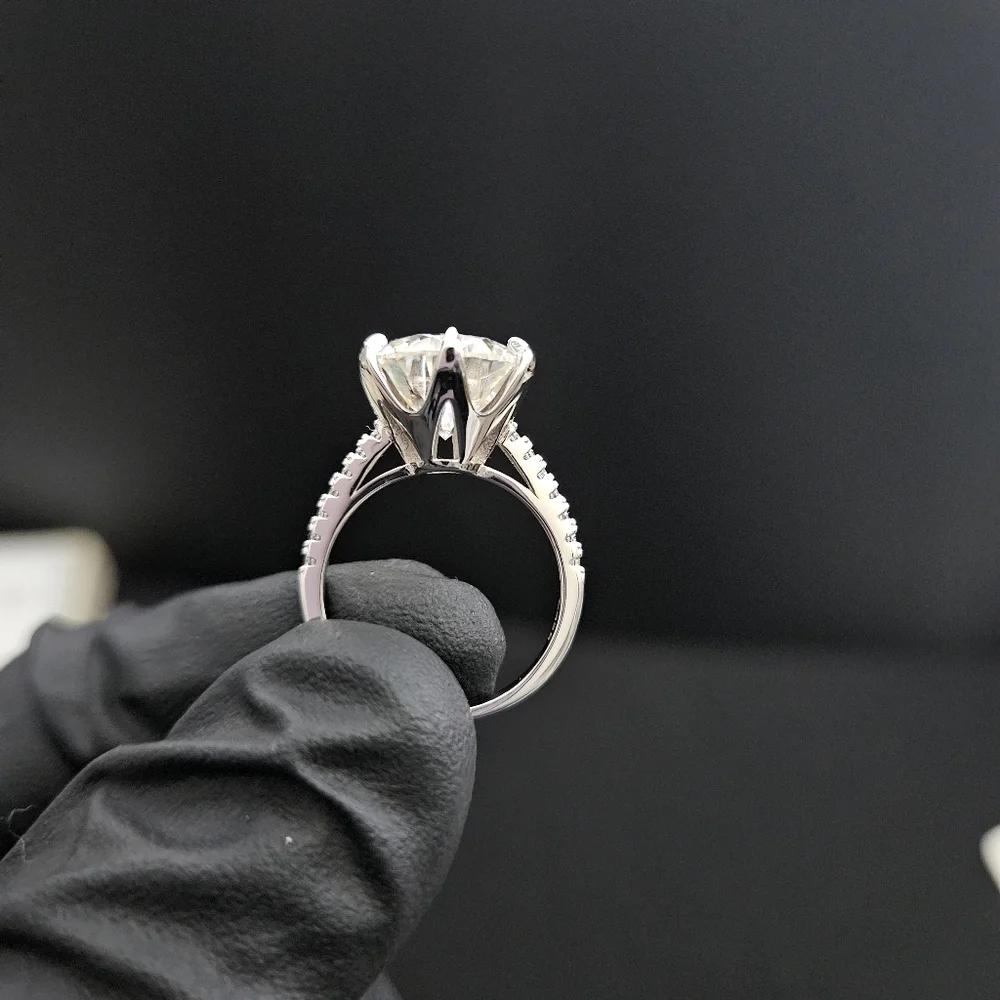 5ct Moissanite Ring with CZ - Picture 3 of 4